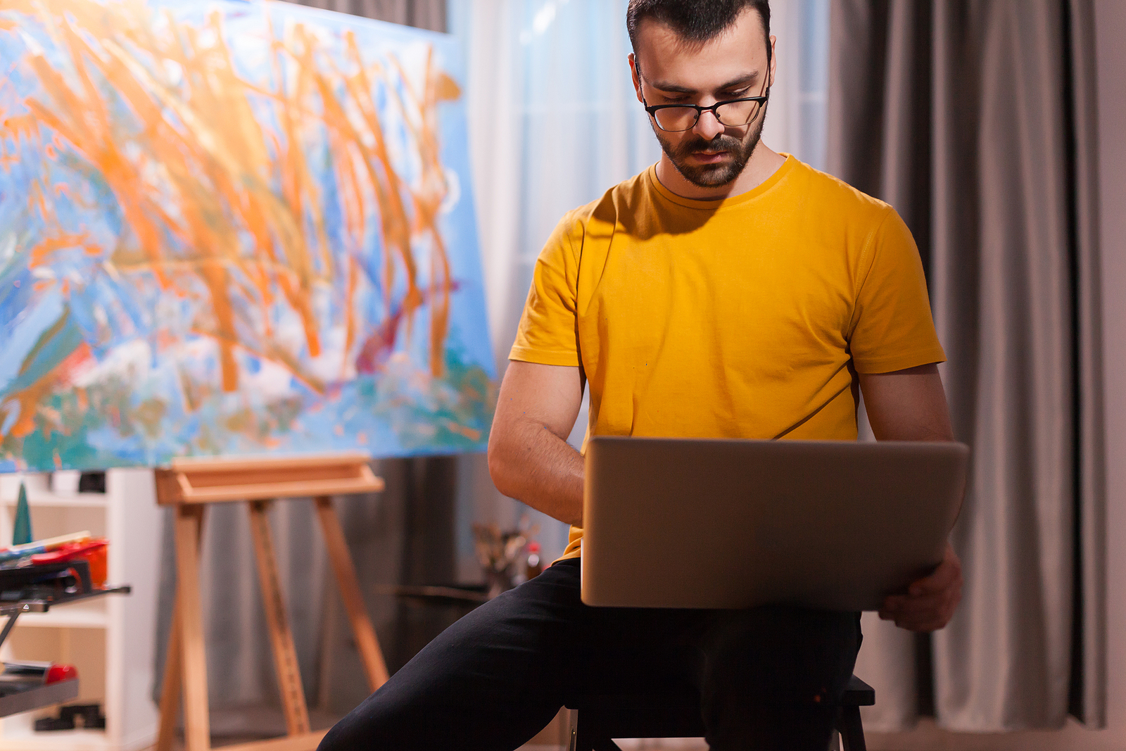 5 Effective Ways to Sell Your Art Online