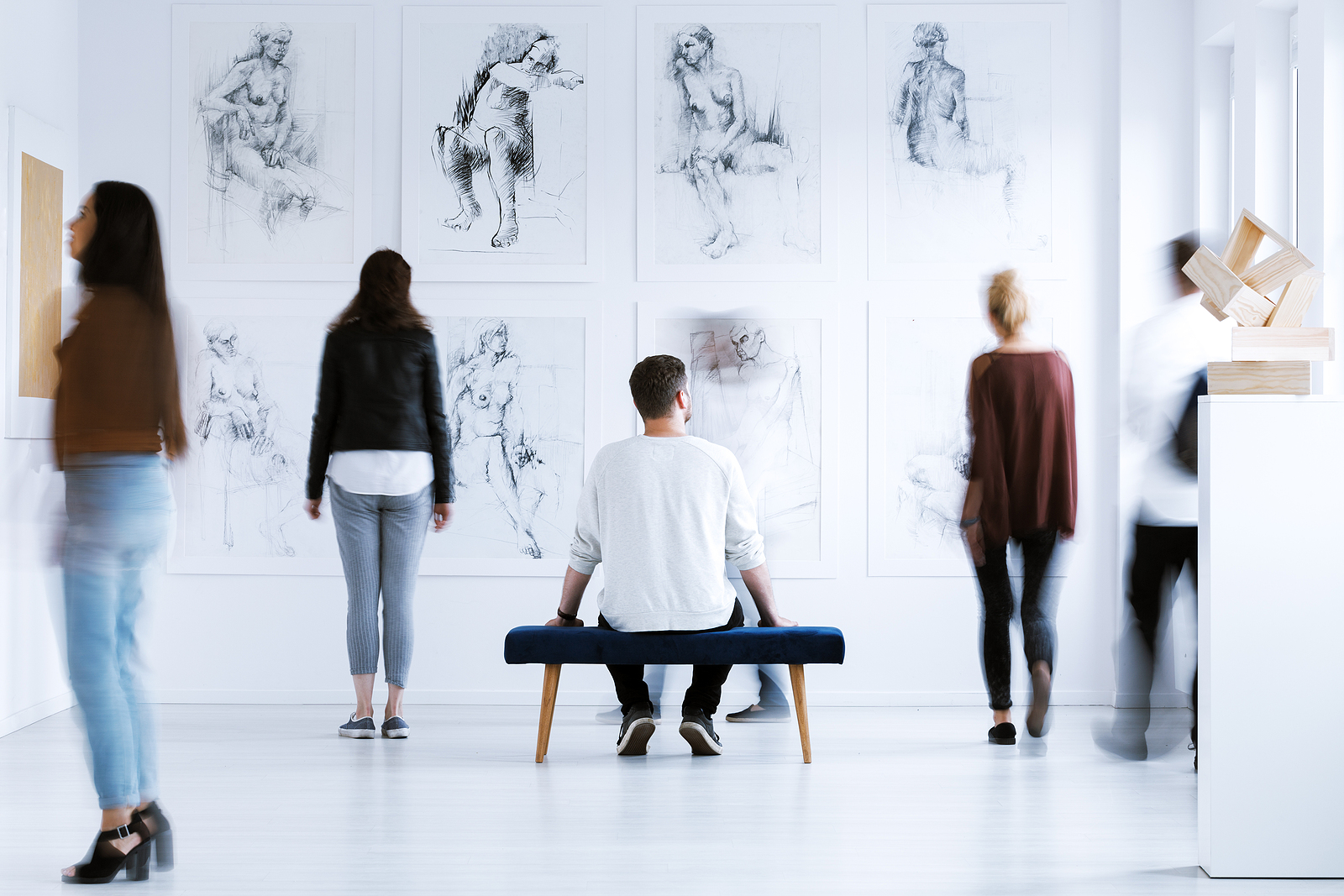 3 Essential Tips Before You Buy Art from a Gallery