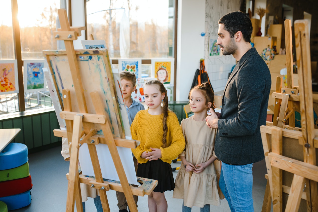 Pros And Cons Of Being An Art Teacher