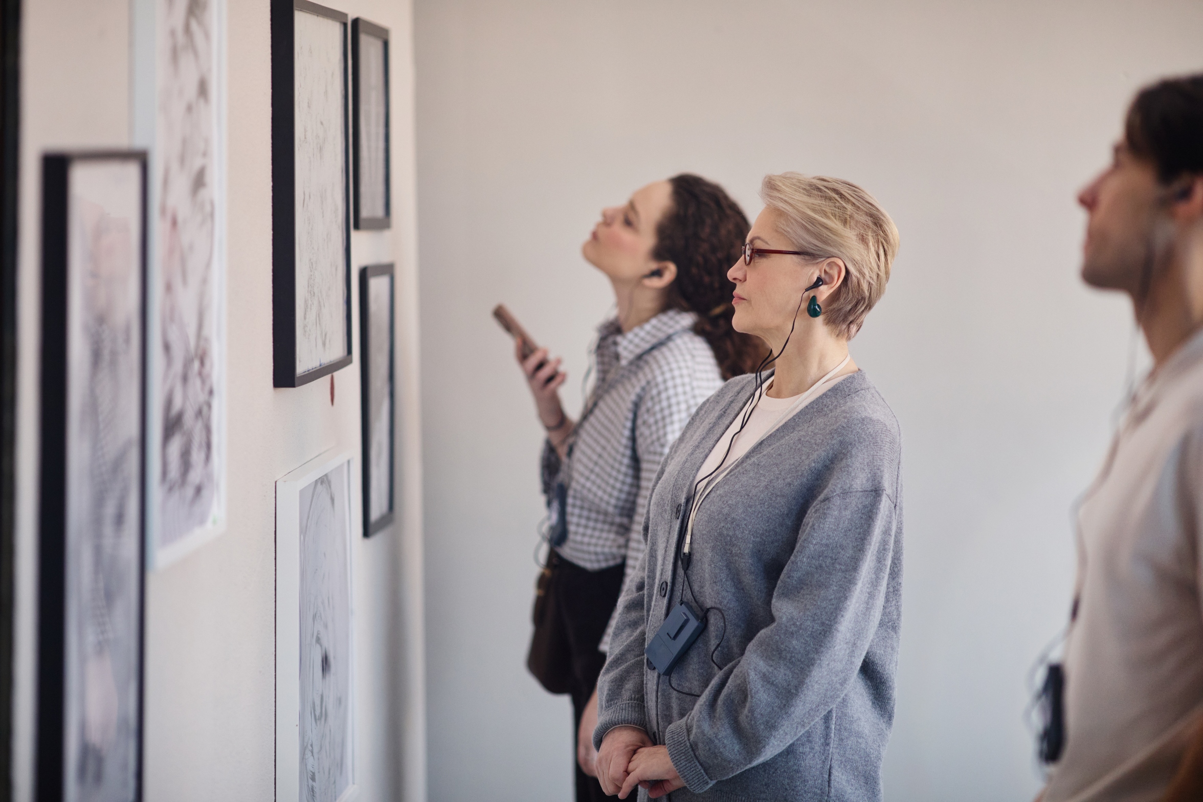 Fine Art Advisory Services for Collectors: Looking Beyond Blue-Chip Art